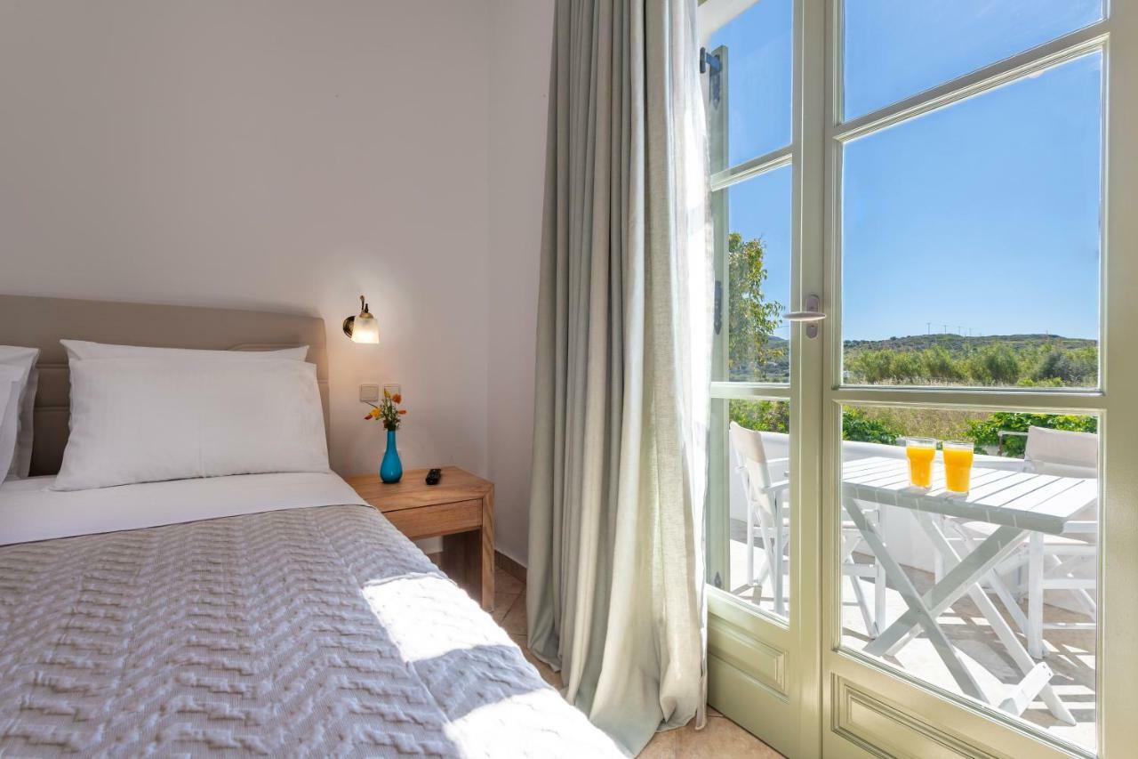 Mirabeli Apartments & Suites Поллонія Екстер'єр фото